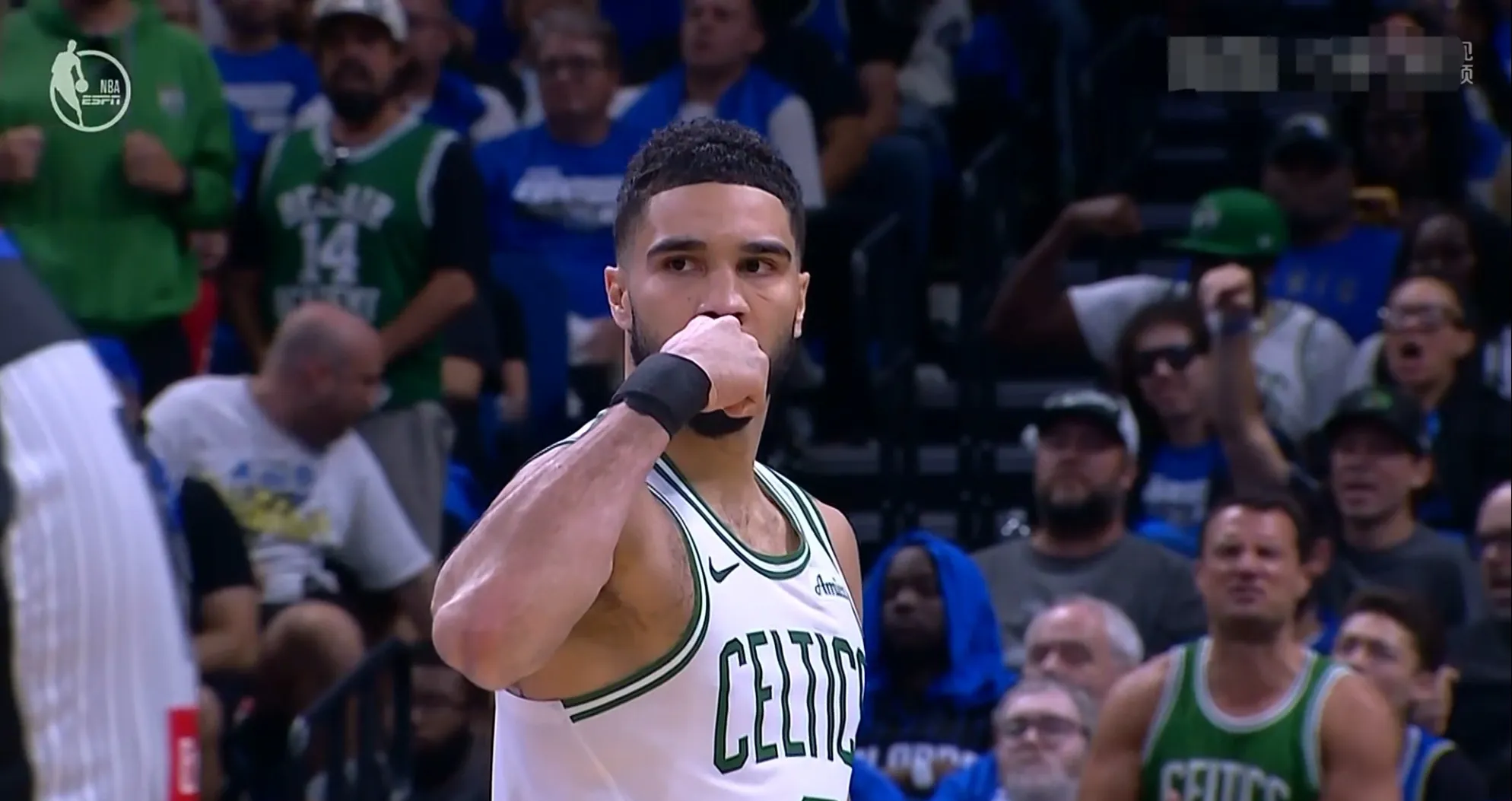 九游-塔图姆意外战胜巴黎圣日耳曼，刷新纪录引爆全场！-九游